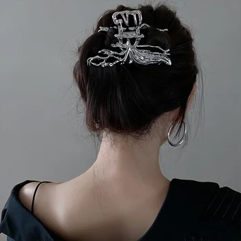 2022 Naujos mados gotikinis metalas Skystas plaukų segtukas Moterų nugaros keptuvės plaukų rankena Advanced Sense Didelis ryklio spaustukas Plaukų aksesuarai