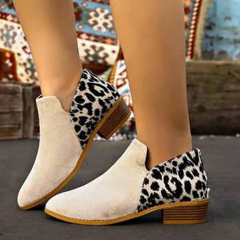2023 Karšto išpardavimo batai moterims Moteriški batai Žieminiai smailūs pirštai Mišrios spalvos nuogi batai Trumpas žemas kulnas Zapatos de Mujer