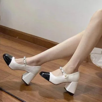 Parduodami moteriški batai 2023 Nauji Mary Janes siurbliai Ruduo Naujas prancūziškas kvadratinis pirštas Aukštakulniai Aukštos kokybės retro maži odiniai batai