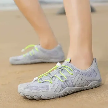 Dydis 43 Vyrų sandalo ūgis Didėjančios šlepetės su kulnais Naujo stiliaus dizainerio batai Gentleshoe Vyriški šlepetės Sprogstamasis tenisas