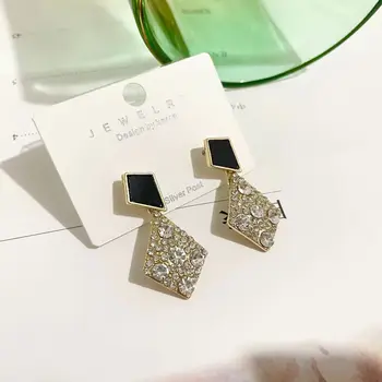 Korėjos mados mikro inkrustuoti juodi geometriniai deimantiniai auskarai Romantiška jubiliejinė dovana Mada Išskirtiniai nepriklausomi auskarai