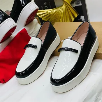 Vyrai Vulkanizuoti batai Juoda balta įsispiriama Loafers Patentuota oda vyrams Casial batai vyrams