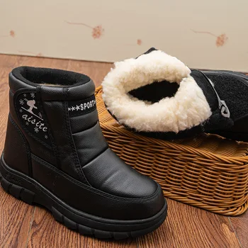 2022 Nauji žieminiai vyriški batai Mada Laisvalaikio apvalus pirštas Pliušinis šiltas vandeniui Patogus vaikščiojimas Trumpi sniego plikus batus Botas Negras
