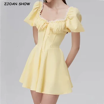 2024 Saldus geltonas sandūra Nėriniai Bodycon Korseto stilius Mini suknelė Moterys sukryžiuoja raištelius Tvarstis Nugara Trumpas pūstomis rankovėmis Vakarėlio chalatas