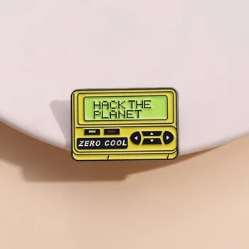 Vintažinė žaidimų konsolė BB mašinos dizaino sagė Creative Versatile Cartoon Letter Metal Emal Pin Badge Drabužių krepšio priedai
